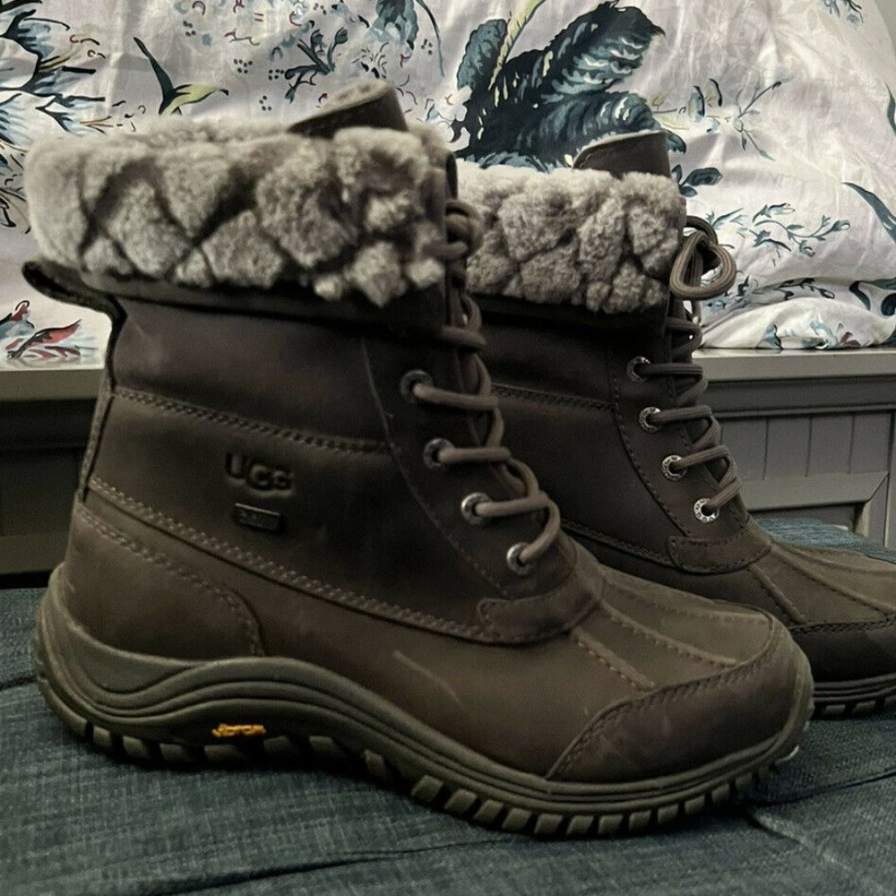 UGG ADIRONDACK II LUXE QUILT GREY LEATHER WATERPROOF WOMEN'S BOOTS SIZE US 7 NEW